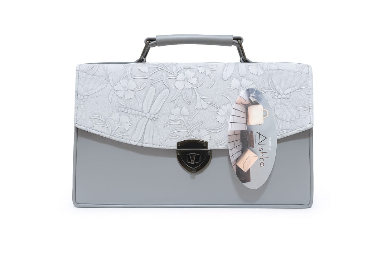 "Silver Grace – Where Elegance Meets Simplicity"